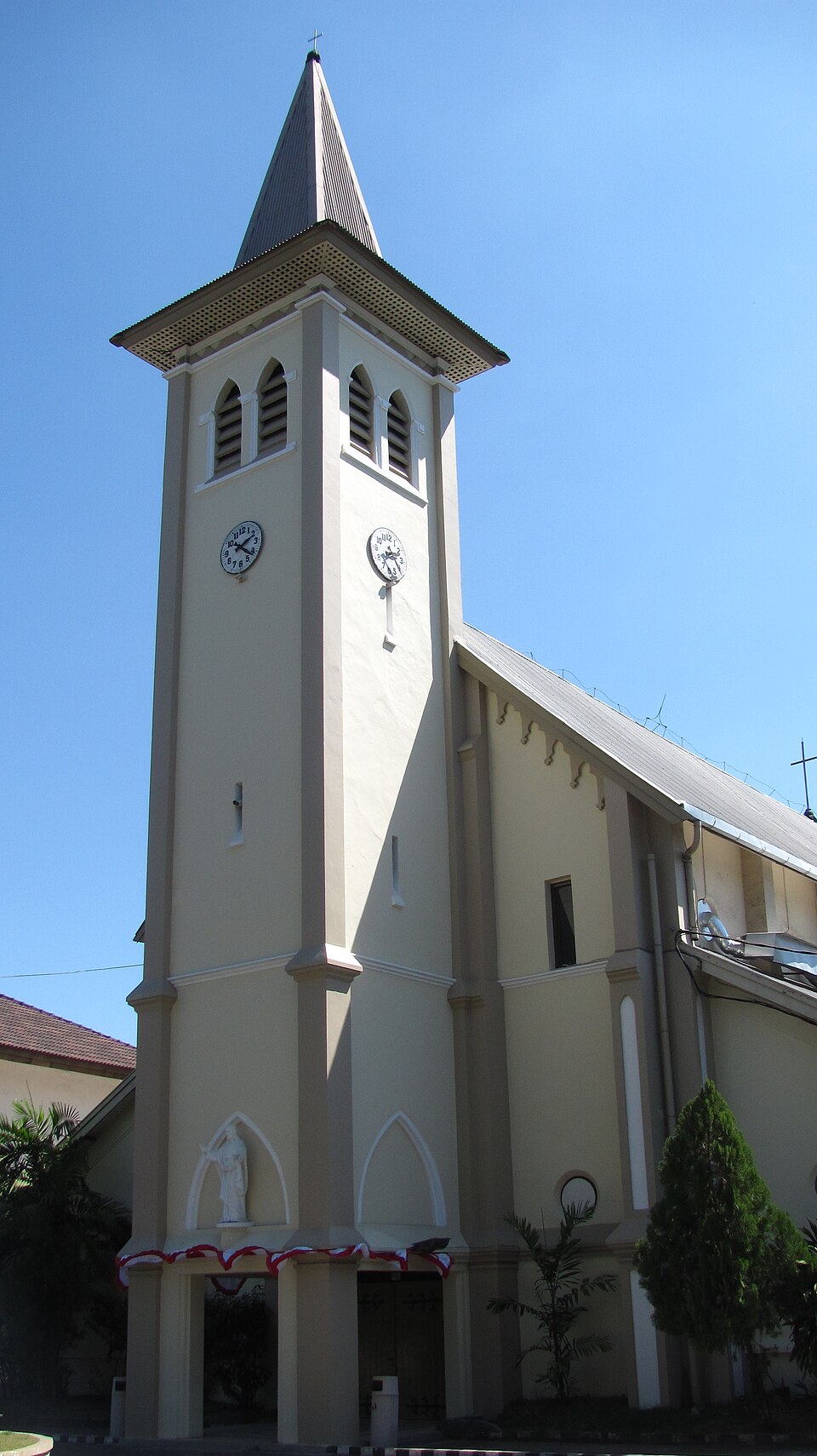 Gereja Hati Yesus yang Mahakudus - Katedral Makassar