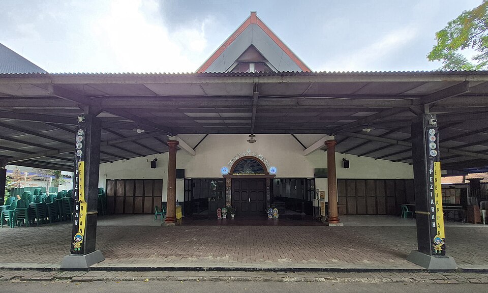 Gereja Katolik St. Maria Ratu Rosari