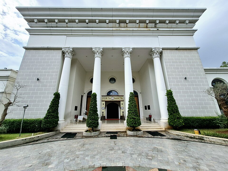 Gereja Santo Yohanes Maria Vianney - Cilangkap