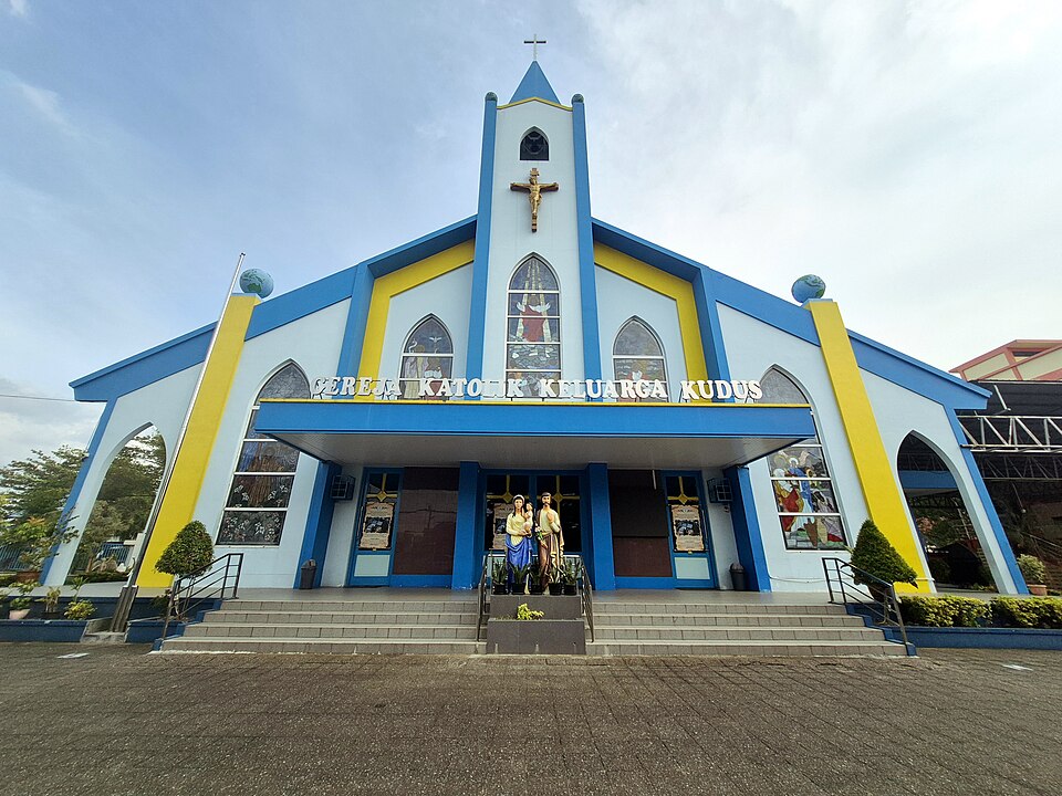 Gereja Keluarga Kudus - Pontianak (Kota Baru)