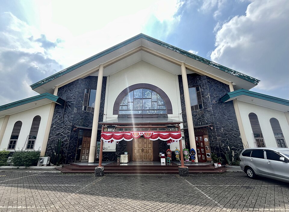 Gereja Santo Servatius - Kampung Sawah
