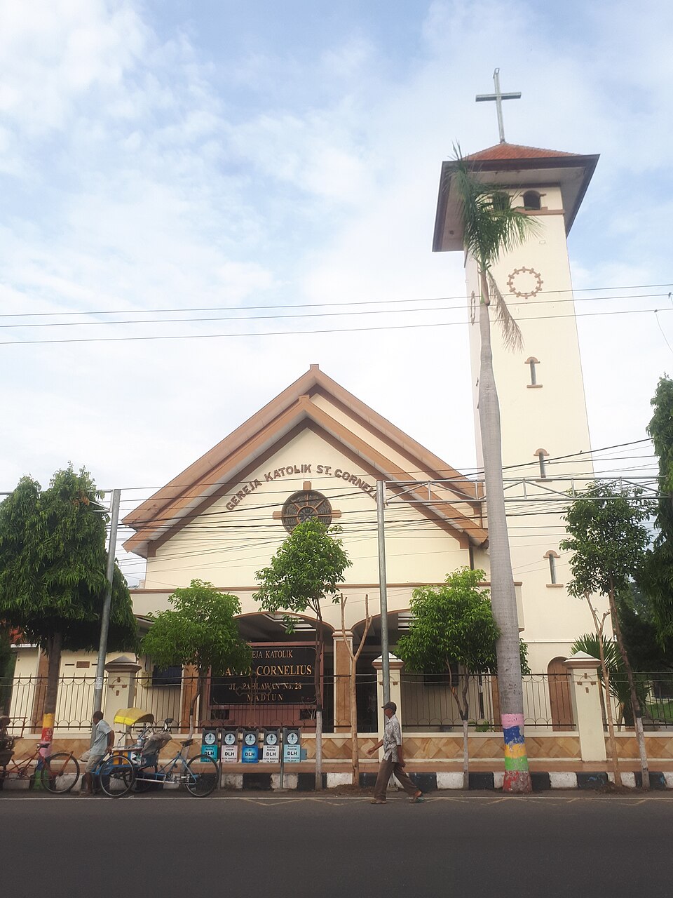 Gereja Santo Cornelius - Madiun
