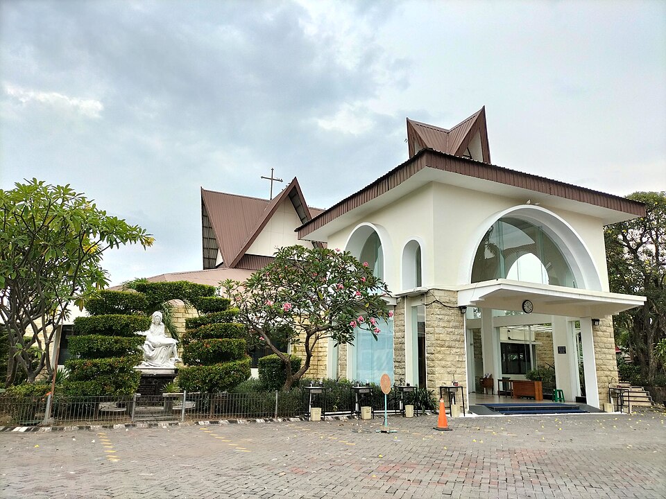 Gereja Santo Marinus Yohanes - Kenjeran