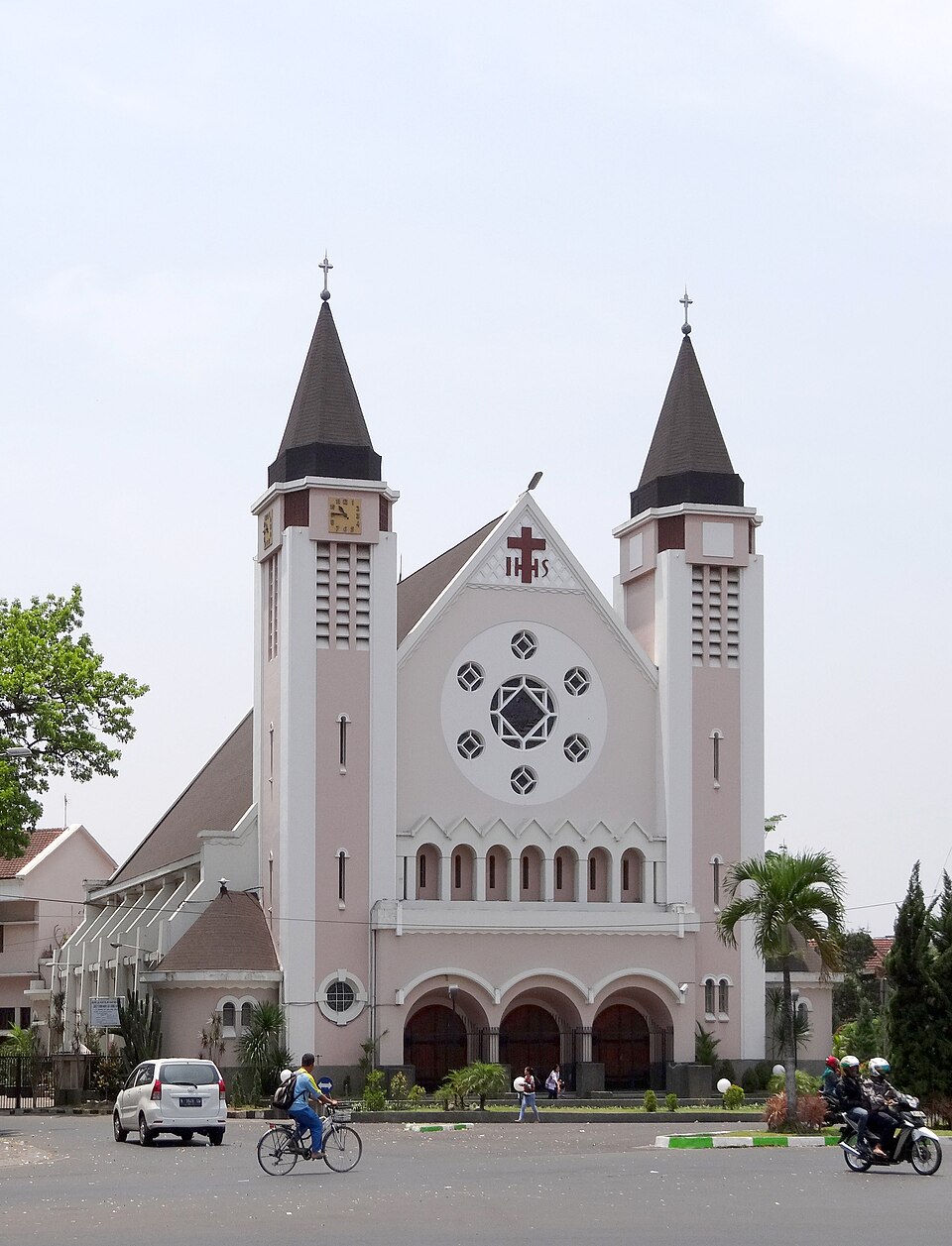 Gereja Santa Perawan Maria dari Gunung Karmel - Katedral Malang