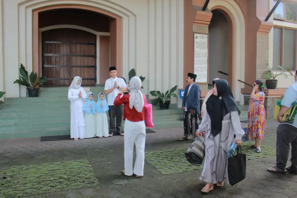Paroki Salatiga Jaga Toleransi di Kota Salatiga Saat Idulfitri
