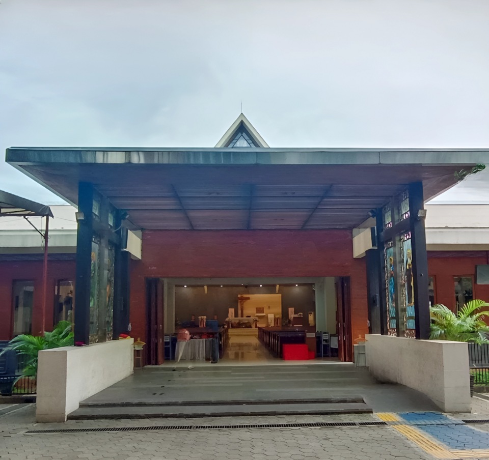 Gereja Santo Arnoldus Jansen