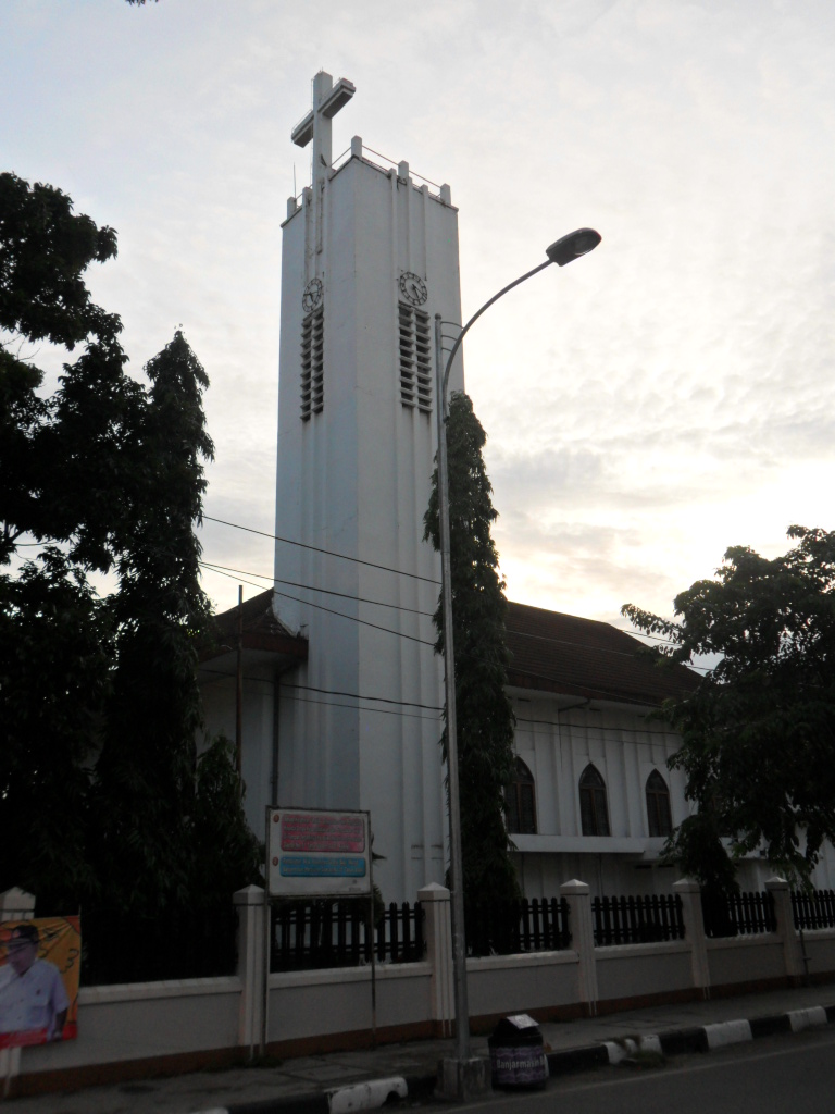 Gereja Keluarga Kudus - Katedral Banjarmasin